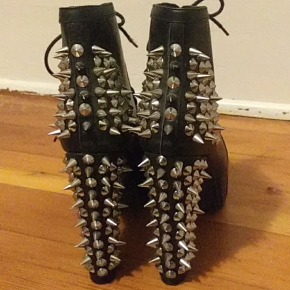 Jeffrey Campbell Lita Bootie w/ Spikes, Studs sz 7 - Picture 2 of 7